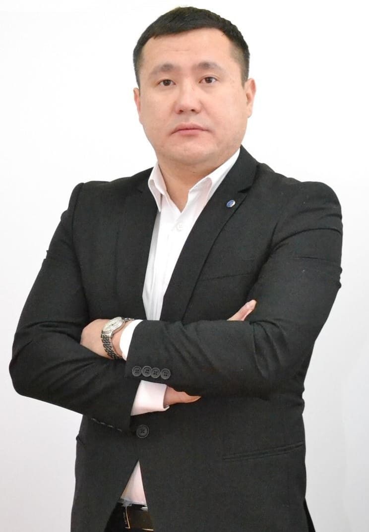 Жомарт Карсакбаев